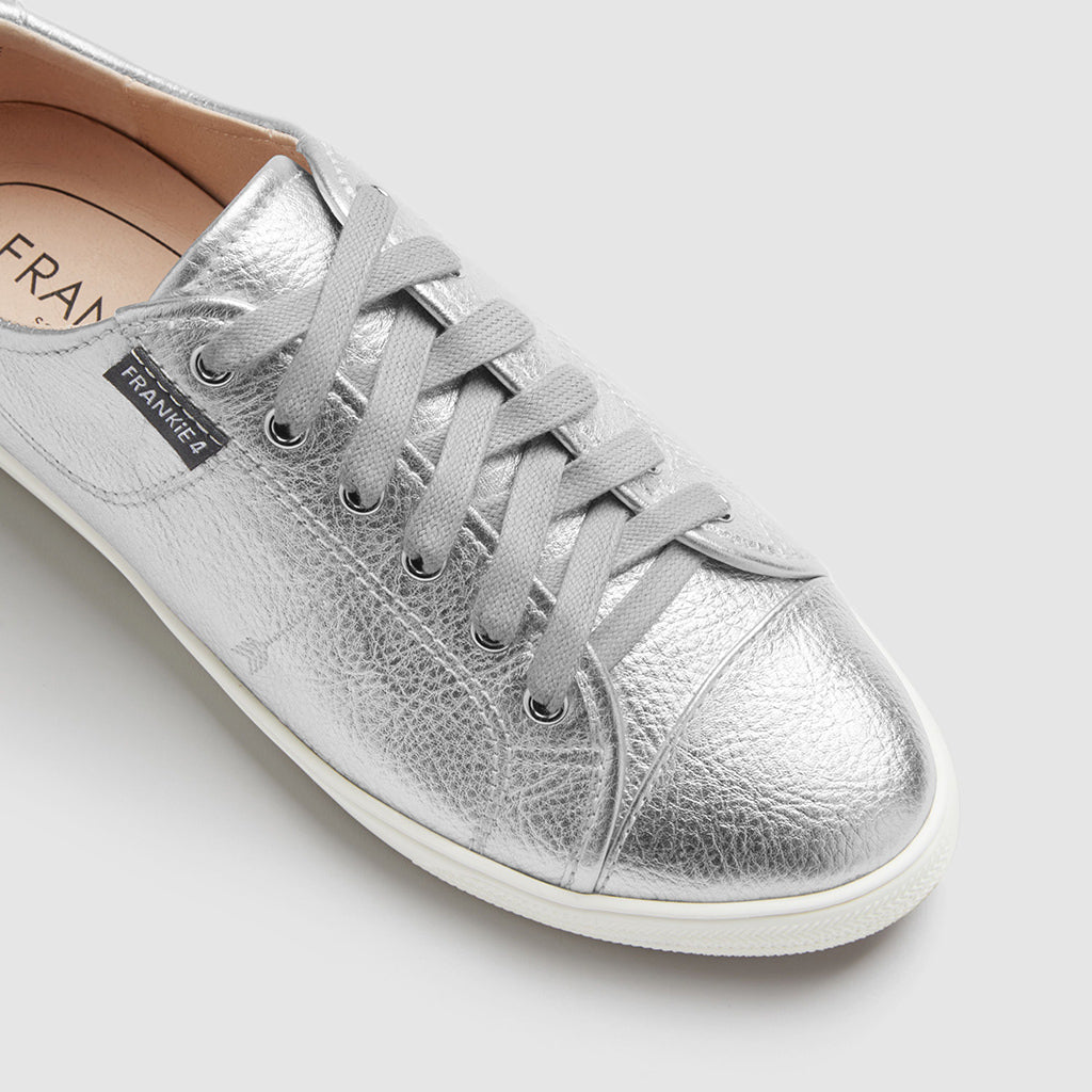 Luxury women's sneakers - White and silver Golden Goose Stardan sneakers